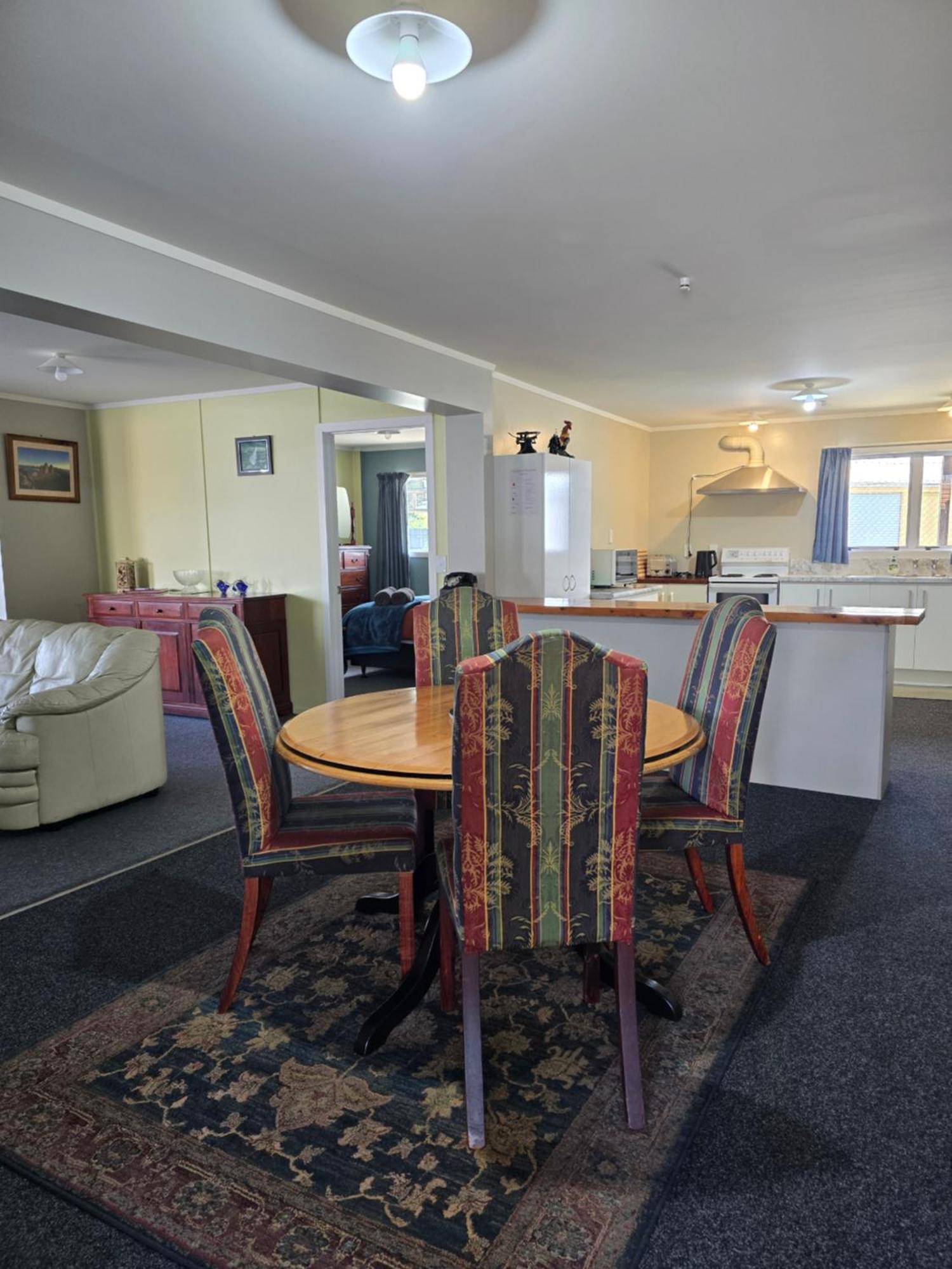 The Redbarn Villa Turangi Exterior photo
